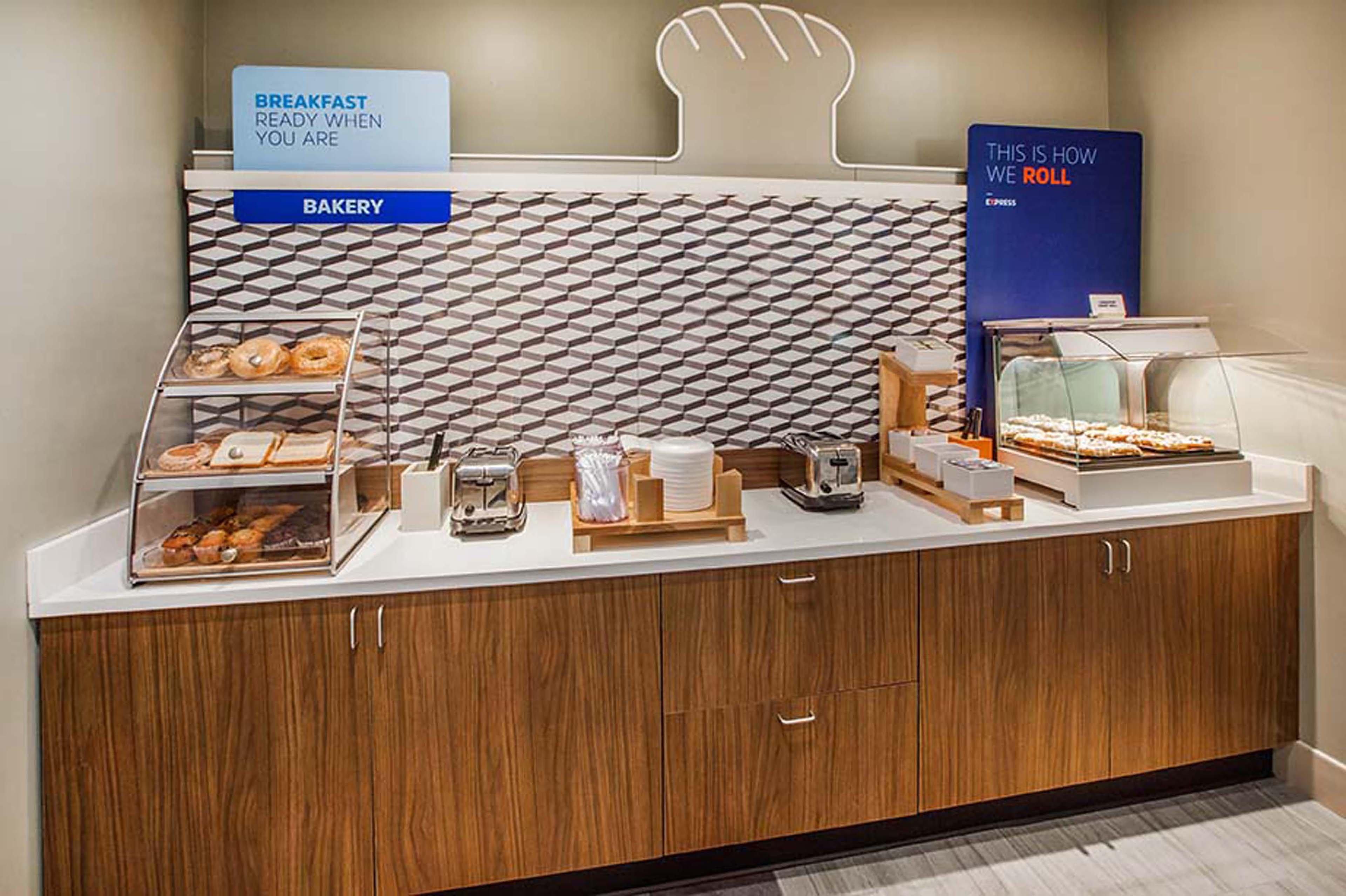 Holiday Inn Express Hotel & Suites Lebanon By Ihg Extérieur photo