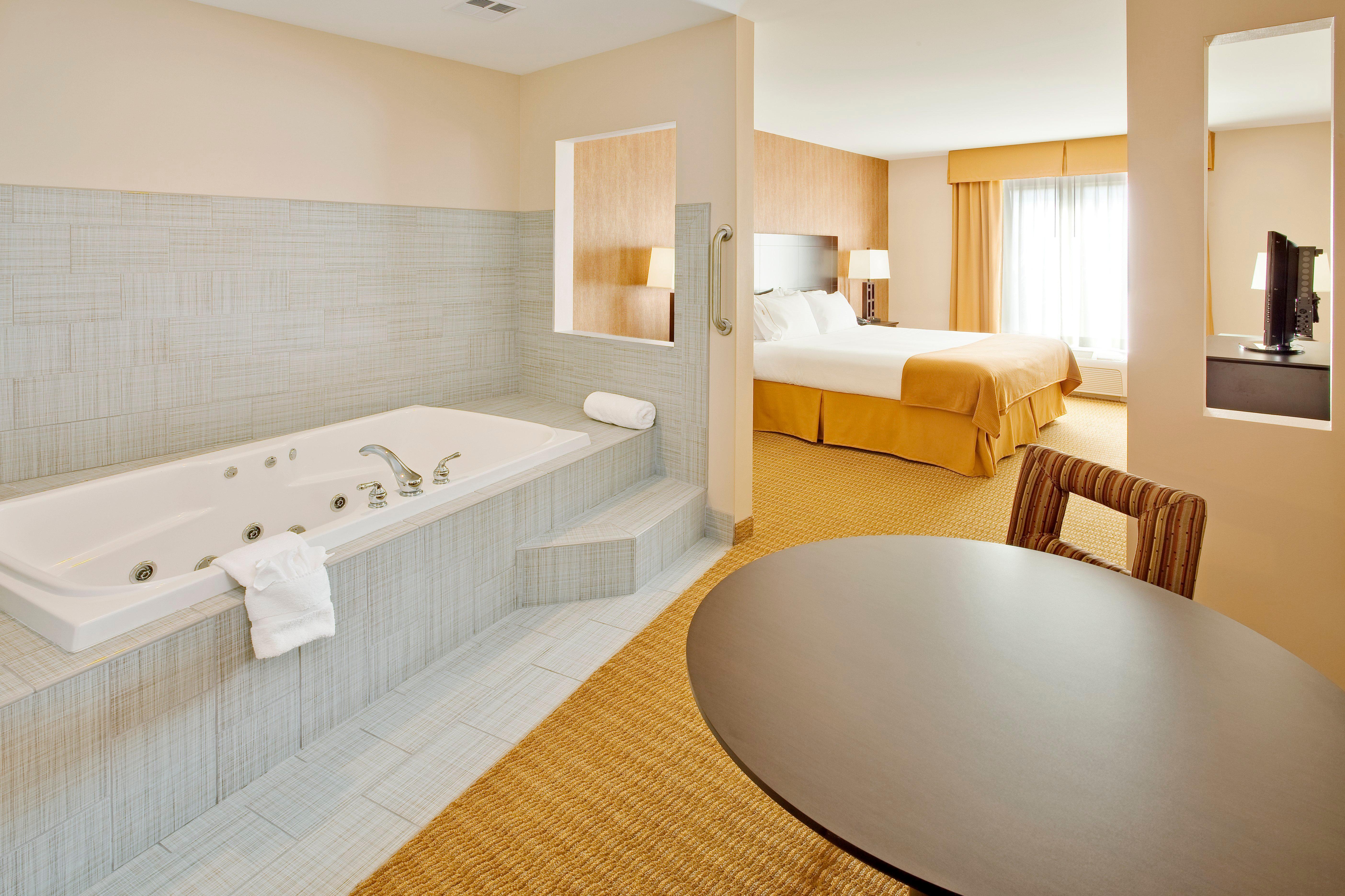 Holiday Inn Express Hotel & Suites Lebanon By Ihg Extérieur photo